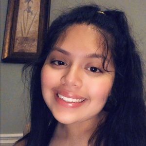 Meet your Posher, Denisse